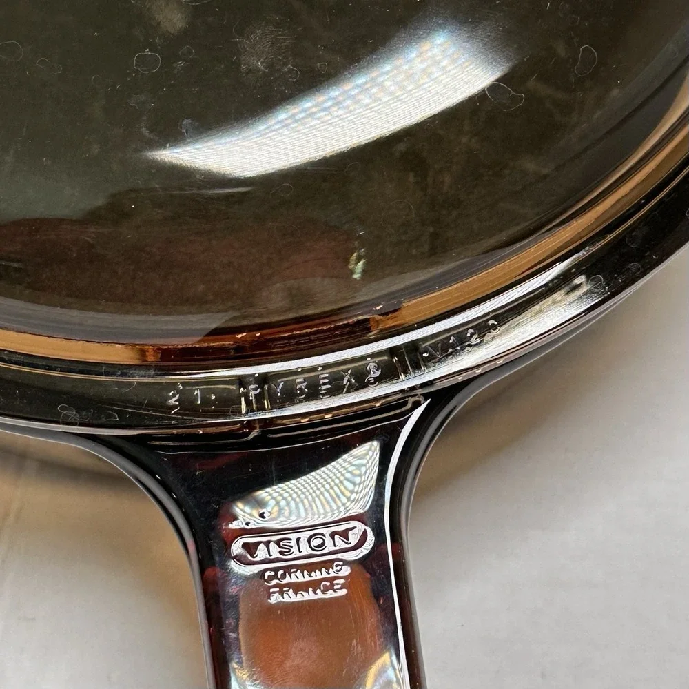 Vision Corning France Amber Glass Non-Stick Frying Pan Skillet w Lid 10